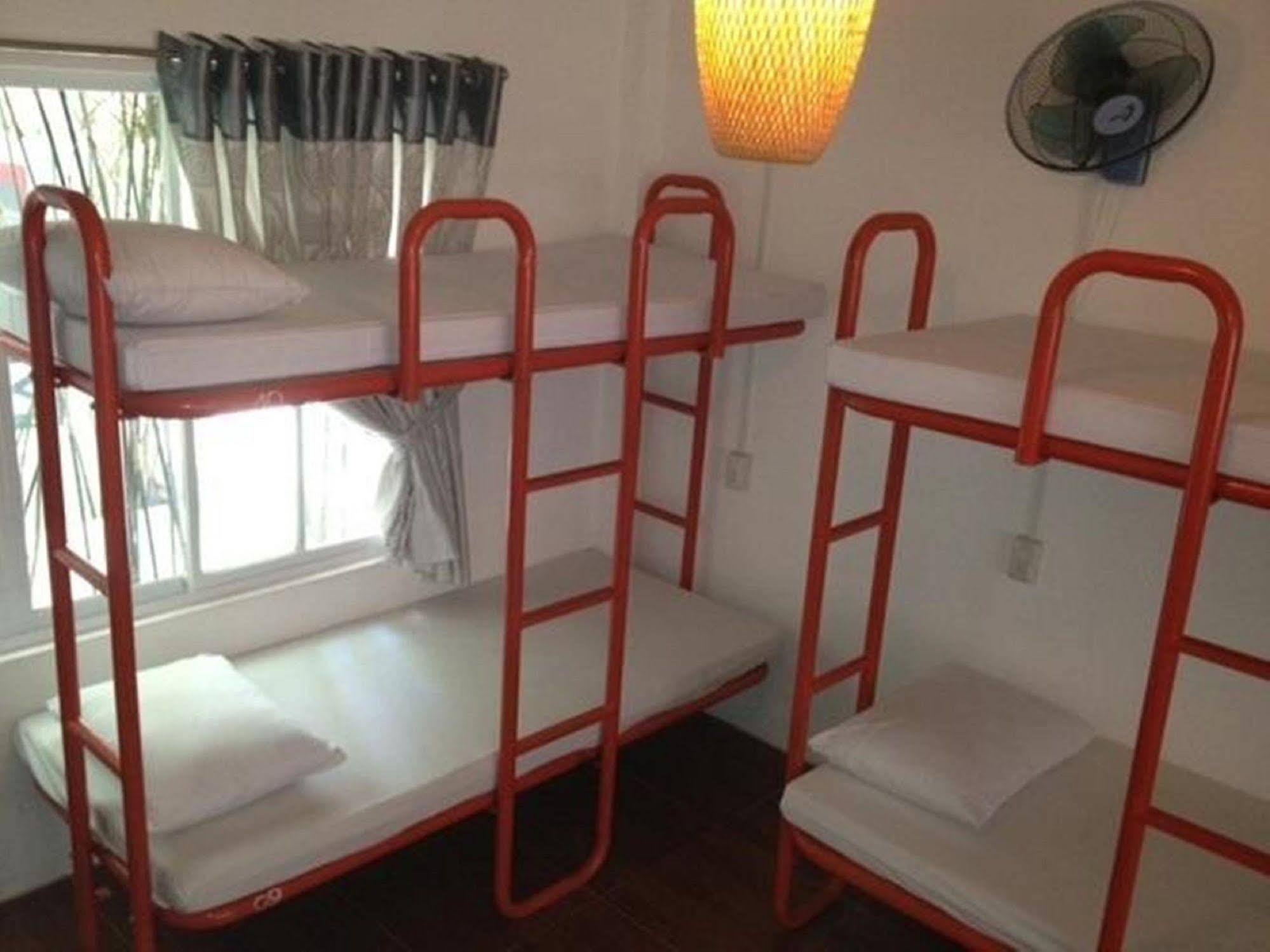 Oyo 381 Tuyet Mai Hotel Nha Trang Dış mekan fotoğraf