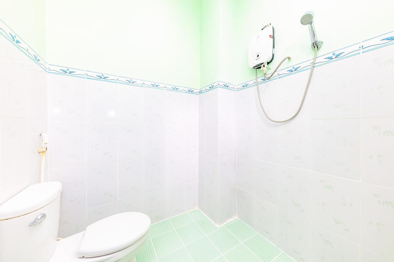Oyo 381 Tuyet Mai Hotel Nha Trang Dış mekan fotoğraf